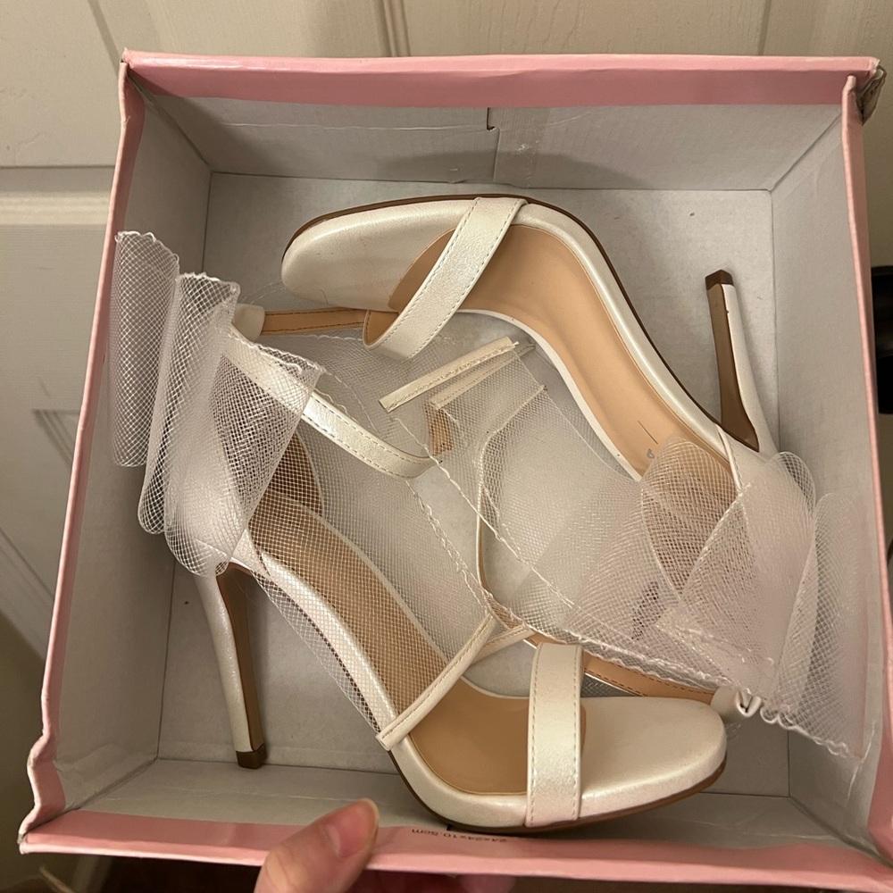 White Bow Heels